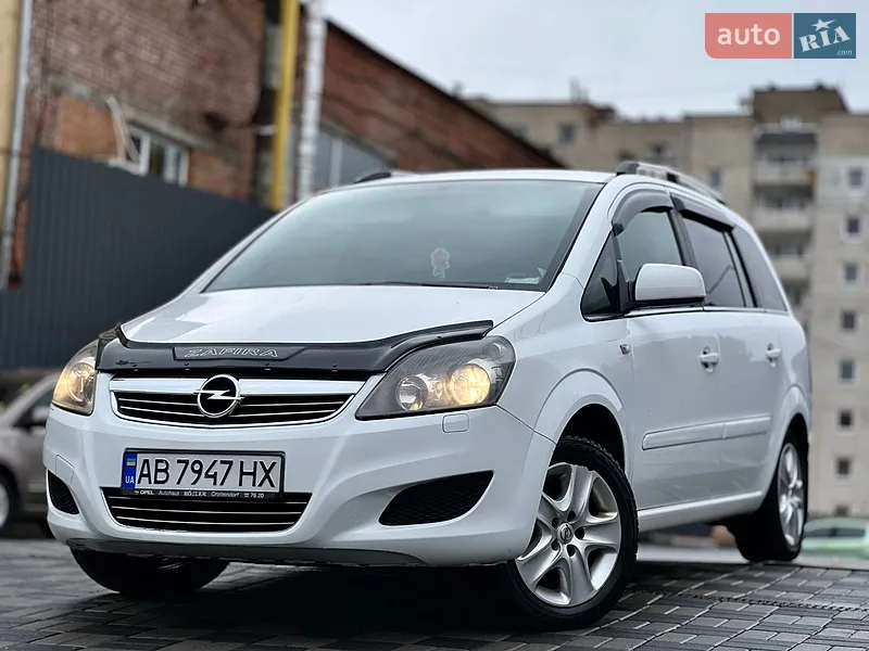 Opel Zafira 2011