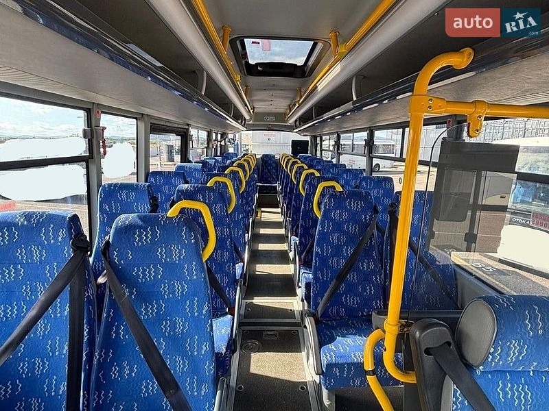 Приміський автобус Otokar Navigo 2013 в Львові