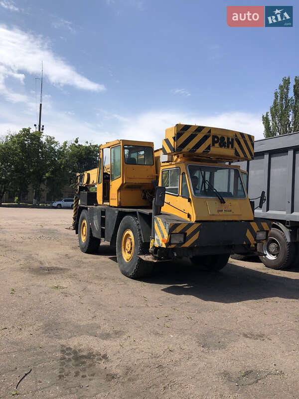 Автокран P&H Omega 1990 в Кропивницькому