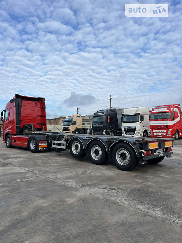 Контейнеровоз напівпричіп Pacton TXC 2016 в Вараші фото 3 Контейнеровоз напівпричіп Pacton TXC 2016 в Вараші