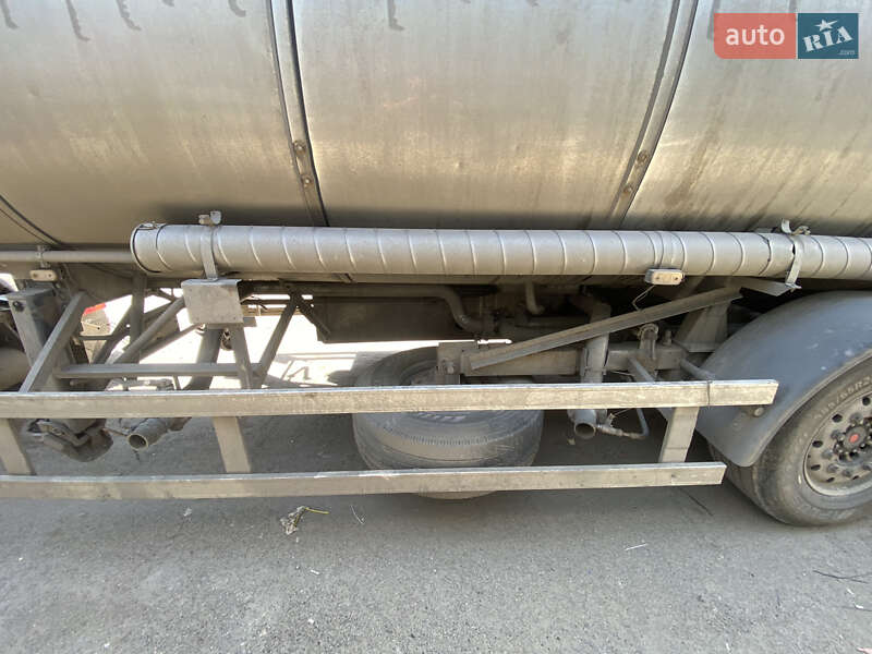 Цистерна напівпричіп Pacton TXD 2003 в Дніпрі