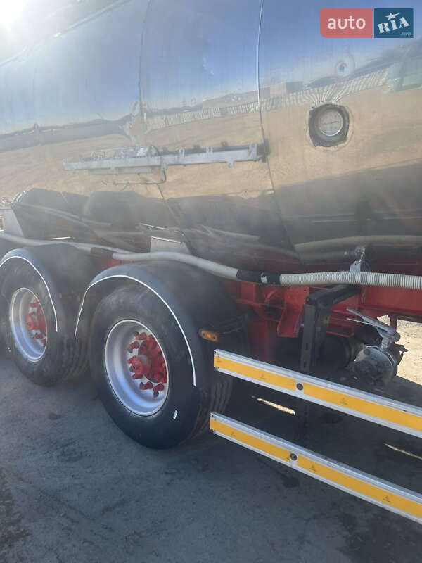 Цистерна напівпричіп Pacton TXZ 339 1994 в Городку фото 9 Цистерна напівпричіп Pacton TXZ 339 1994 в Городку