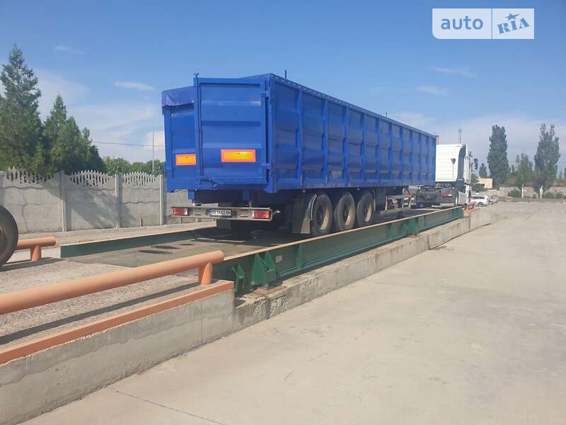 Зерновоз - полуприцеп Panav NV 2006 в Николаеве