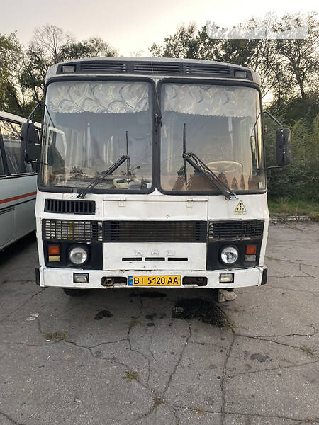 Пригородный автобус ПАЗ 32051 1998 в Кременчуге