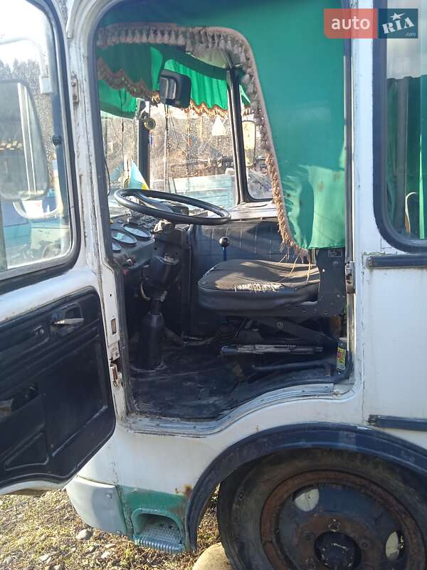 Приміський автобус ПАЗ 32051 2002 в Верховині