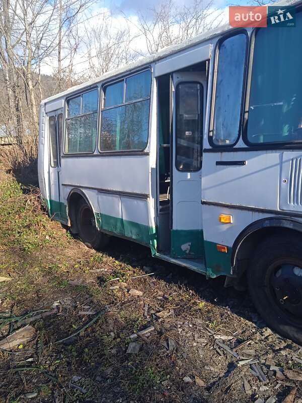 Приміський автобус ПАЗ 32051 2002 в Верховині