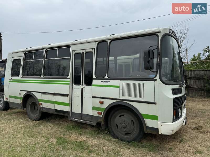 Пригородный автобус ПАЗ 32051 2006 в Кривом Роге