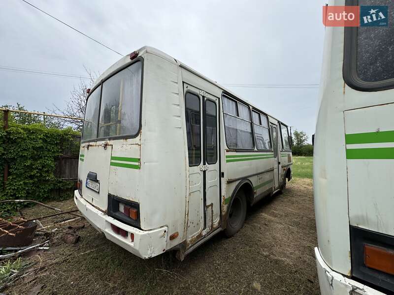 Пригородный автобус ПАЗ 32051 2006 в Кривом Роге