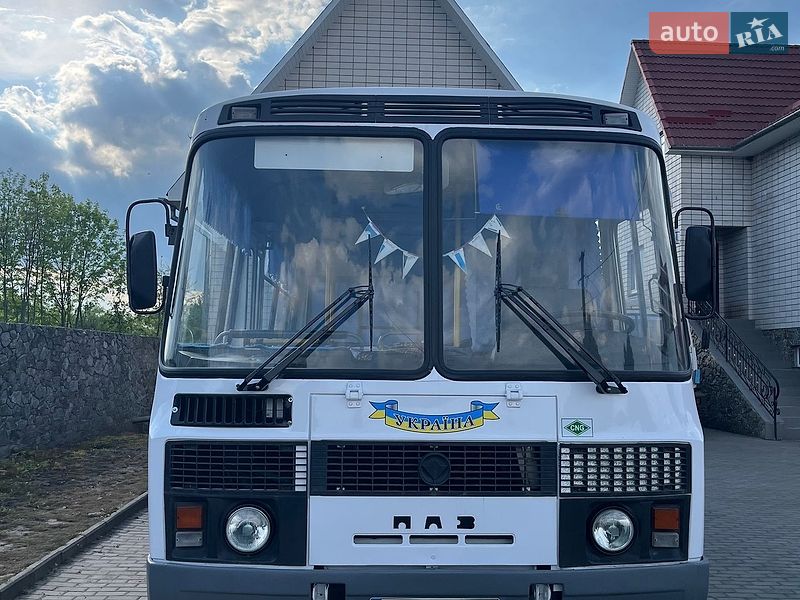 Пригородный автобус ПАЗ 32053 2005 в Виннице