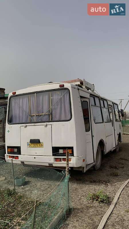 Городской автобус ПАЗ 32054 2004 в Самборе