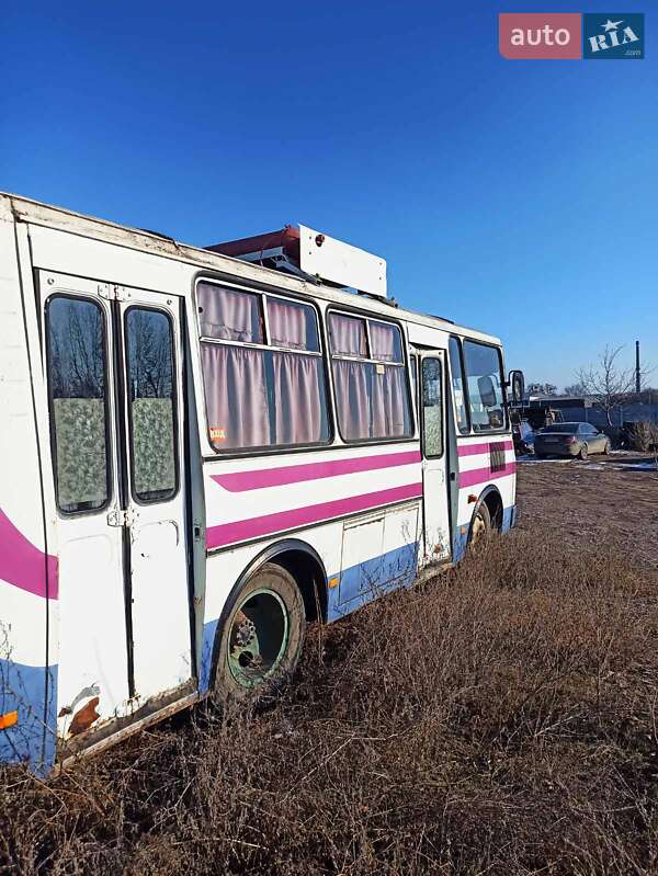 Приміський автобус ПАЗ 32054 2006 в Вінниці