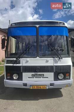 Пригородный автобус ПАЗ 32054 2005 в 
