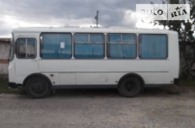 Пригородный автобус ПАЗ 3205 2002 в Новой Каховке