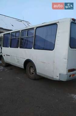 Міський автобус ПАЗ 3205 2004 в Драбіву