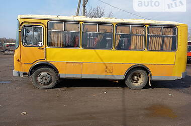 Пригородный автобус ПАЗ 3205 2003 в Звягеле