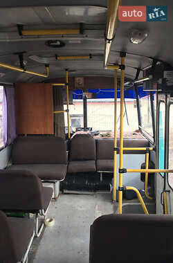 Приміський автобус ПАЗ 3205 2006 в Кременчуці