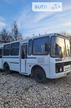 Пригородный автобус ПАЗ 3205 2003 в Тернополе