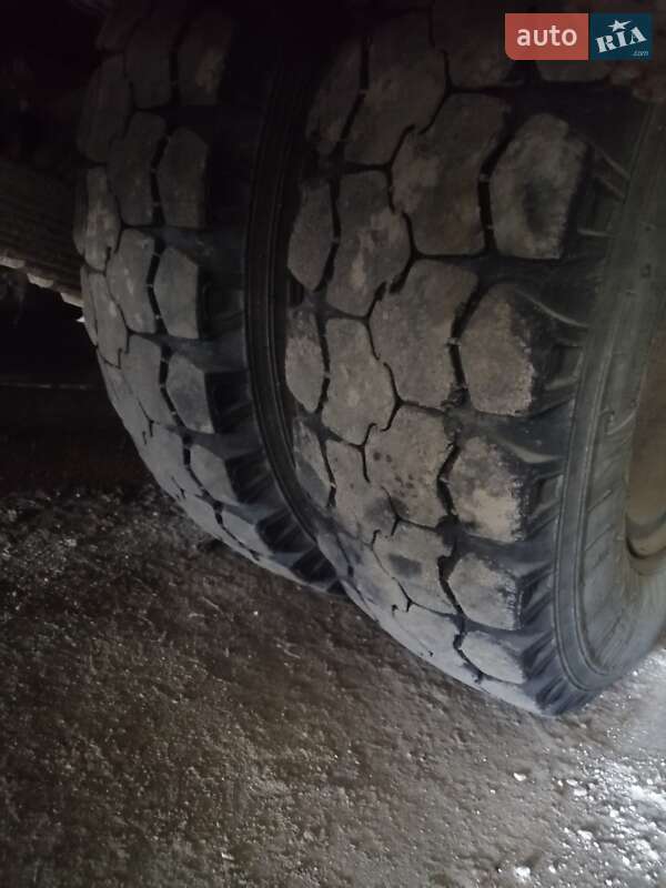 Пригородный автобус ПАЗ 3205 2004 в Бережанах