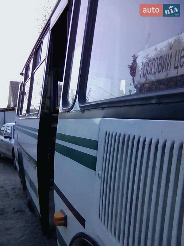 Пригородный автобус ПАЗ 3205 2005 в Белой Церкви