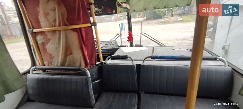 Городской автобус ПАЗ 3205 2005 в Киеве