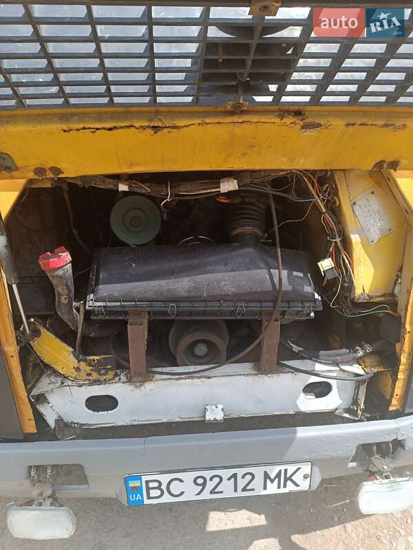 Пригородный автобус ПАЗ 3205 2003 в Трускавце