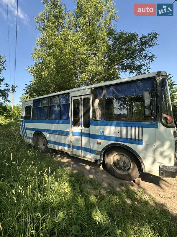 Городской автобус ПАЗ 3205 2008 в Новоселице