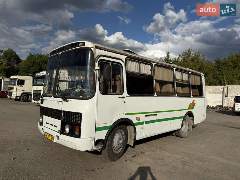 Міський автобус ПАЗ 3205 1990 в Кам'янському