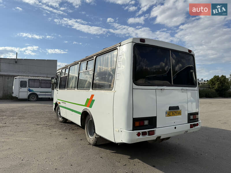 Міський автобус ПАЗ 3205 1990 в Кам'янському