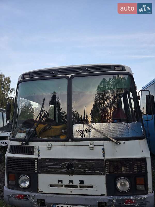 Пригородный автобус ПАЗ 3205 2004 в Луцке фото Пригородный автобус ПАЗ 3205 2004 в Луцке