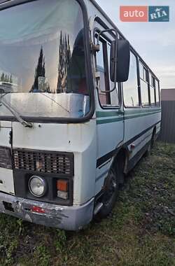 Пригородный автобус ПАЗ 3205 2004 в Луцке