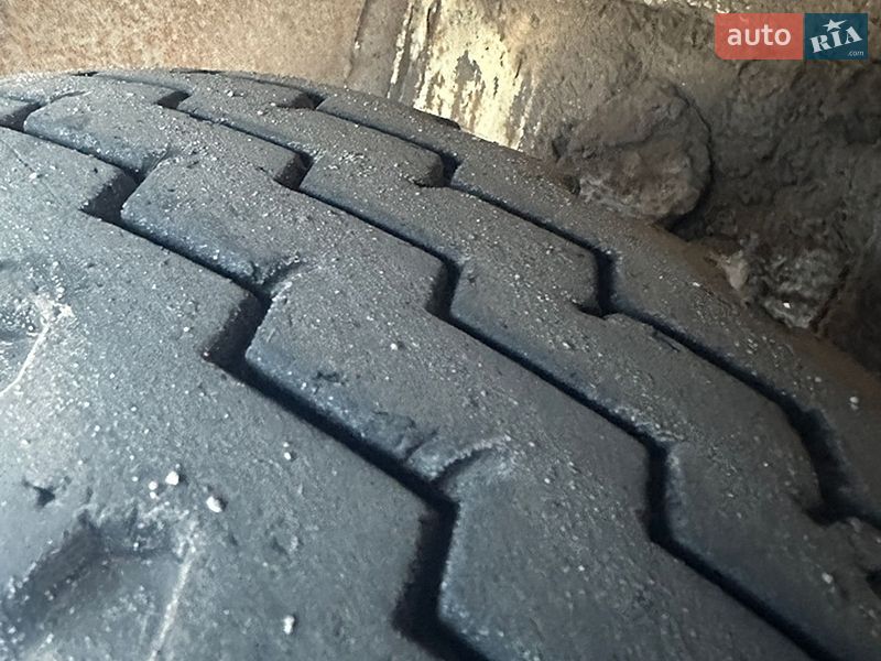 Приміський автобус ПАЗ 3205 2000 в Запоріжжі