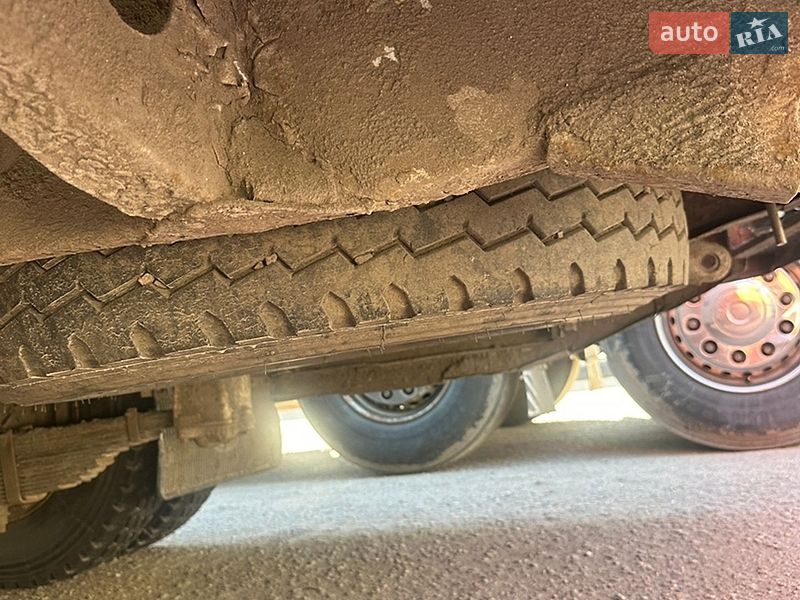 Приміський автобус ПАЗ 3205 2000 в Запоріжжі