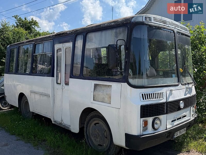 Пригородный автобус ПАЗ 3205 2003 в Виннице фото 2 Пригородный автобус ПАЗ 3205 2003 в Виннице