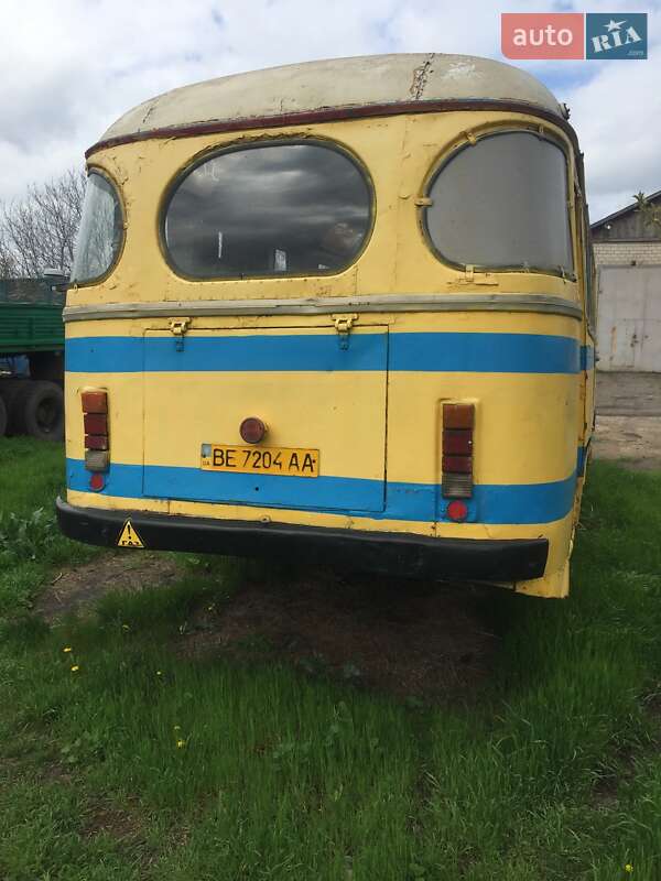 Пригородный автобус ПАЗ 672 1988 в Баштанке