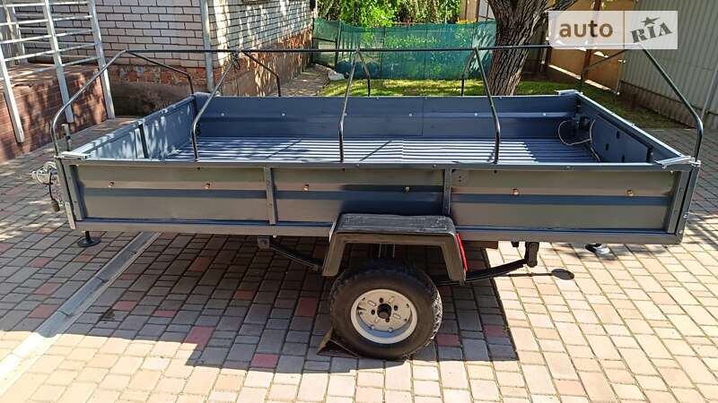 Легковий причіп Бджілка Бджілка 1990 в Кривому Розі