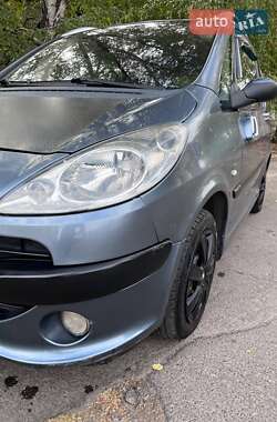 Микровэн Peugeot 1007 2005 в 