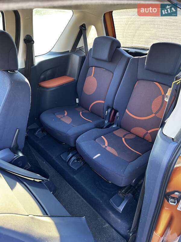 Мікровен Peugeot 1007 2005 в Звенигородці