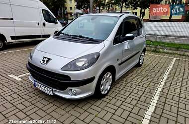 Мікровен Peugeot 1007 2005 в Рівному