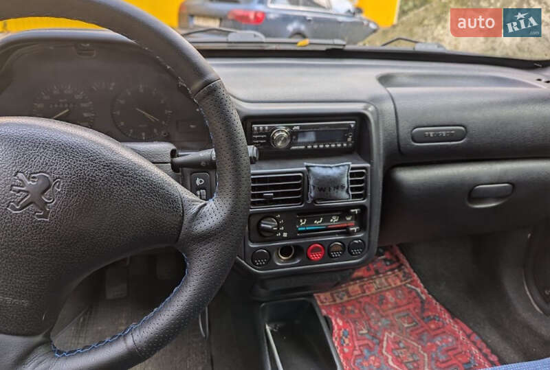 Хэтчбек Peugeot 106 1998 в Киеве