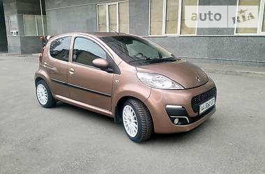 Хэтчбек Peugeot 107 2014 в Киеве