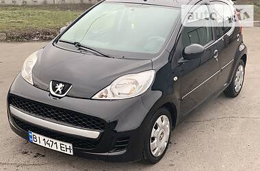 Хэтчбек Peugeot 107 2010 в Горишних Плавнях