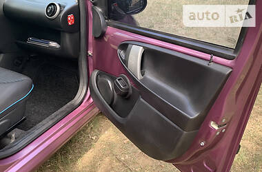Хетчбек Peugeot 107 2012 в 