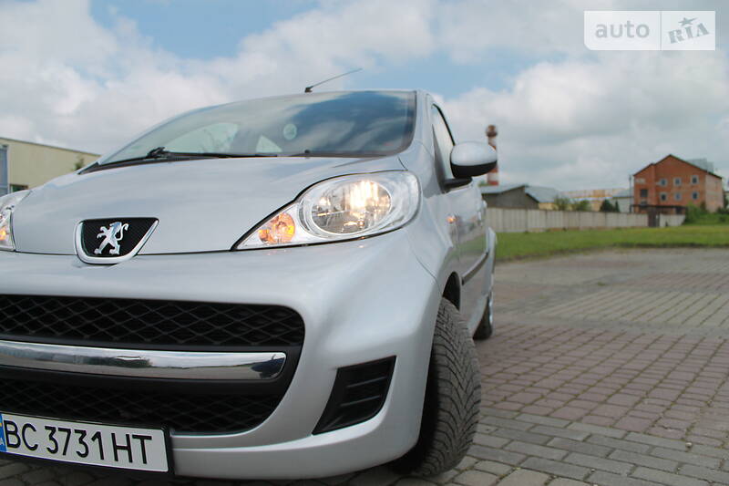 Хетчбек Peugeot 107 2011 в Дрогобичі