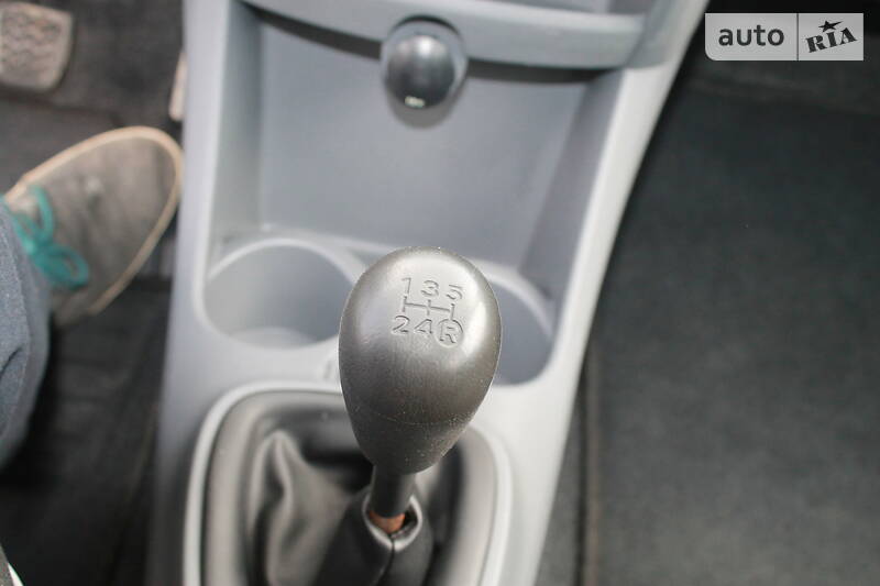 Хетчбек Peugeot 107 2011 в Дрогобичі