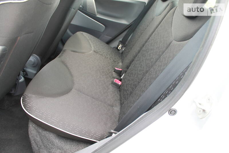 Хетчбек Peugeot 107 2011 в Дрогобичі