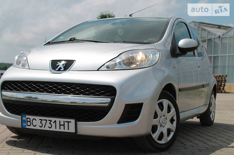 Хетчбек Peugeot 107 2011 в Дрогобичі