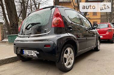 Хетчбек Peugeot 107 2011 в Чернівцях