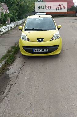 Хэтчбек Peugeot 107 2008 в Житомире