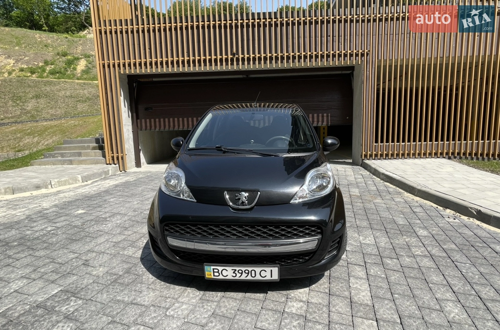 2010 Peugeot 107 - мініатюра 2
