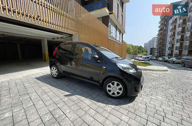 Хэтчбек Peugeot 107 2010 в Львове